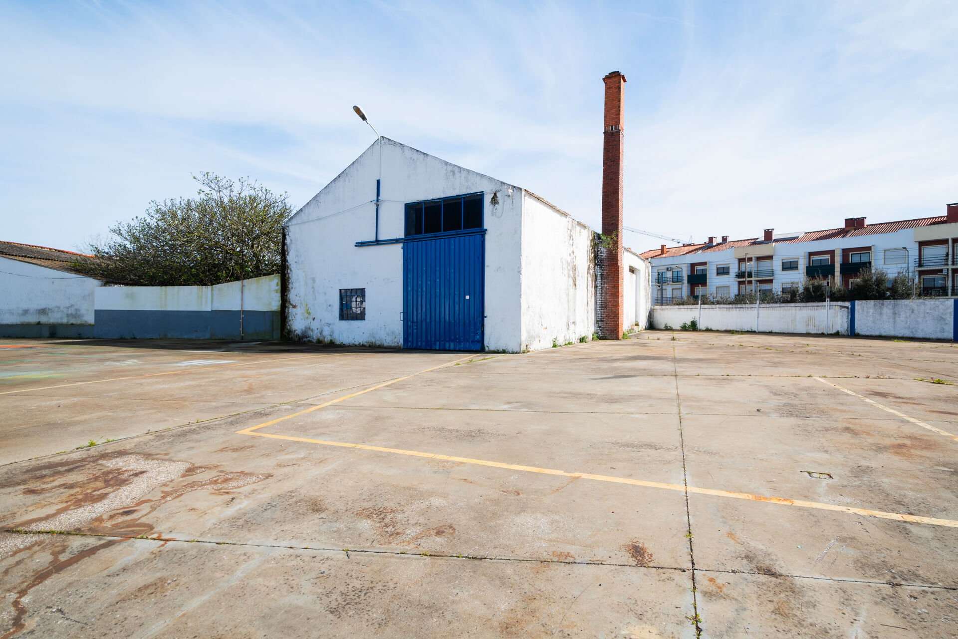 Excelente armazém com 280m2