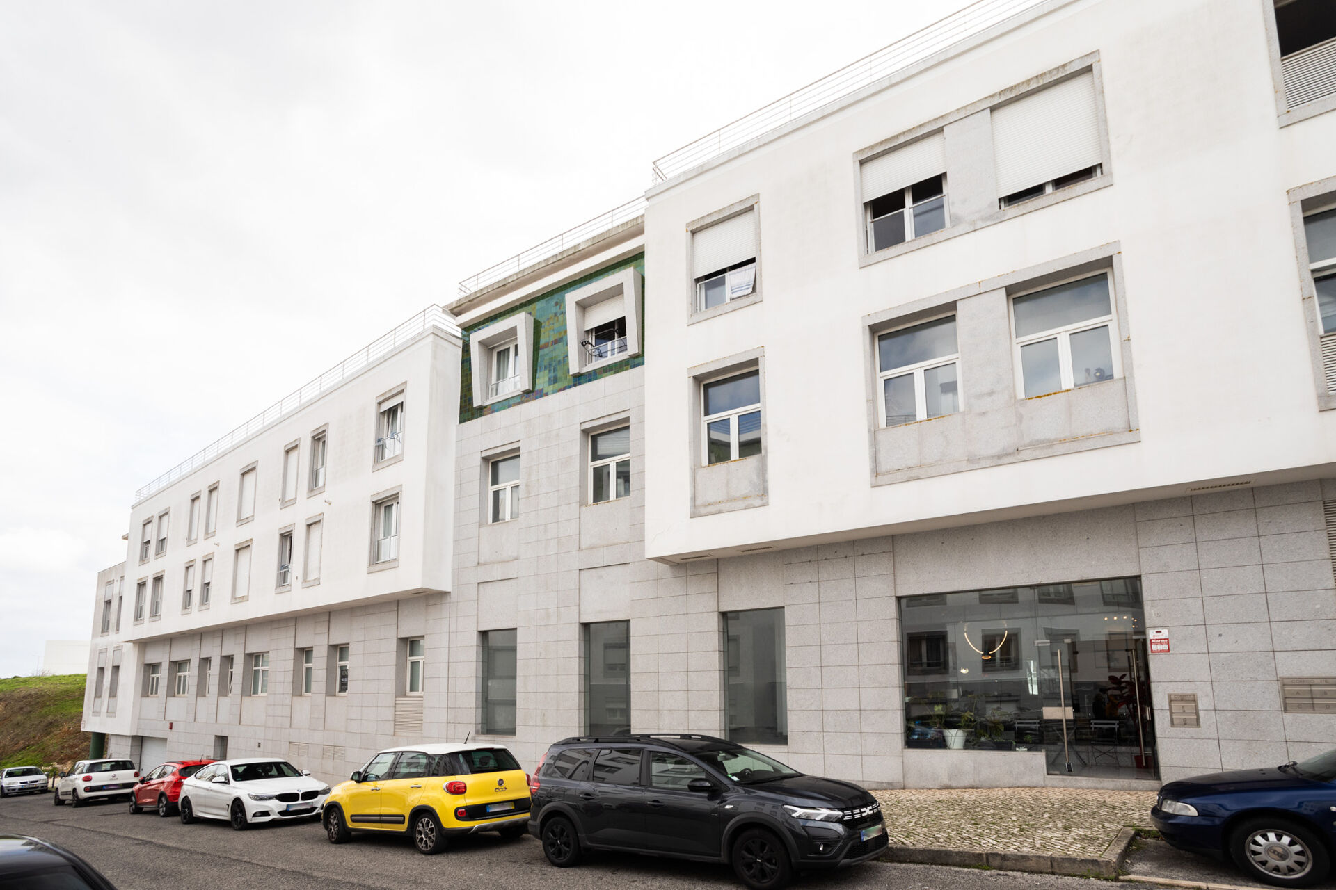 Espaço comercial próximo da Estação de Benfica