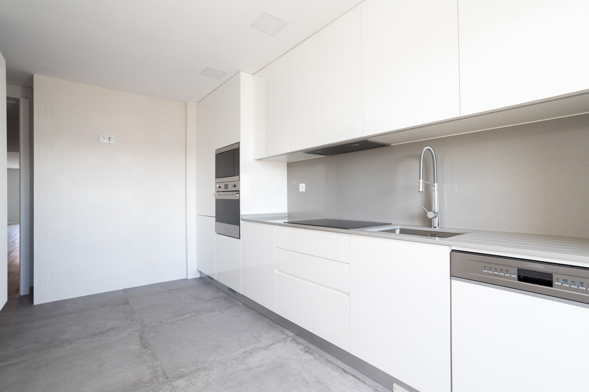 T3 na Parede-Cascais com arrecadação e garagem