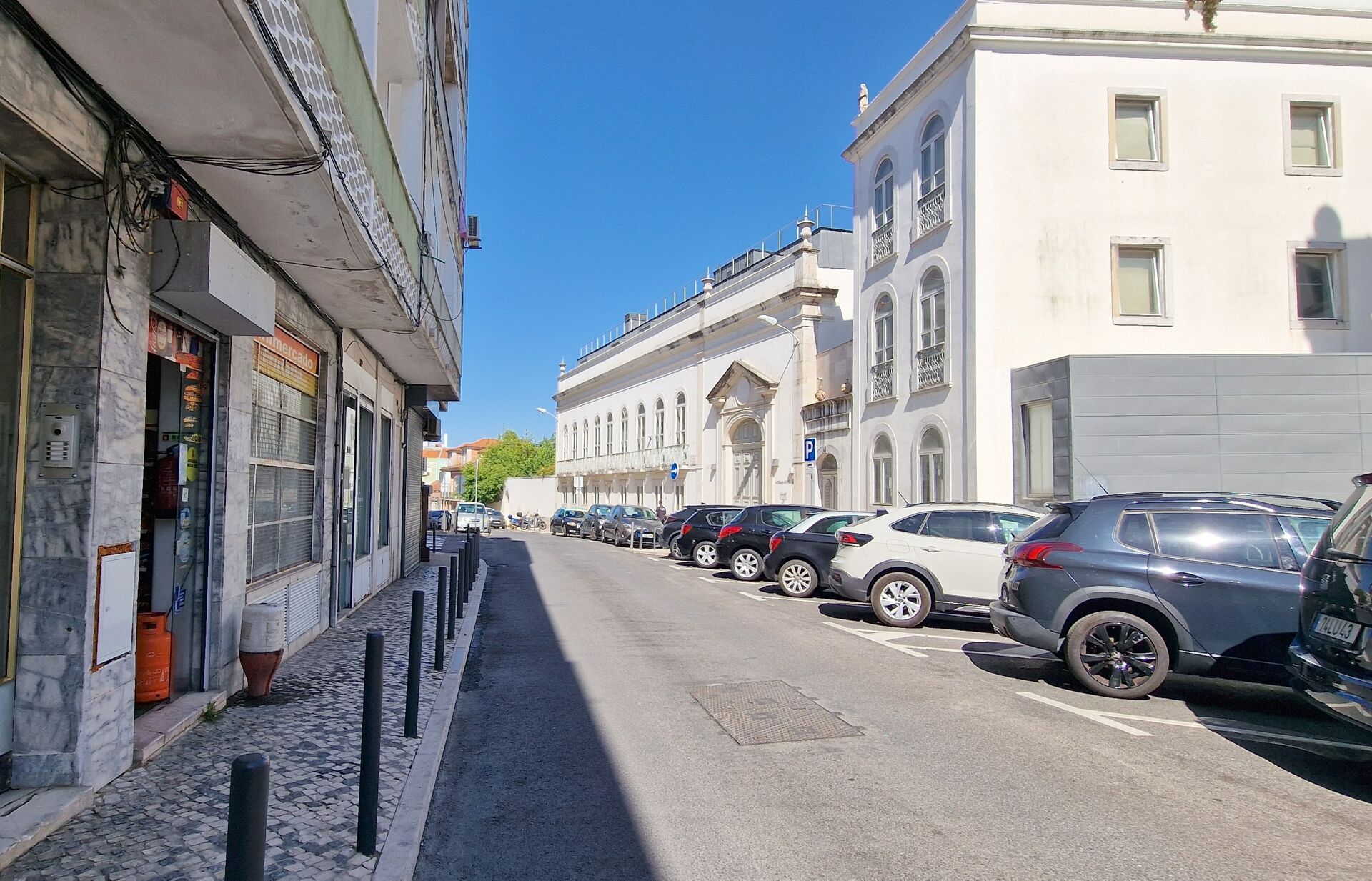 Loja com Potencial Incrível em Campo de Ourique - Oportunidade Única em Lisboa!
