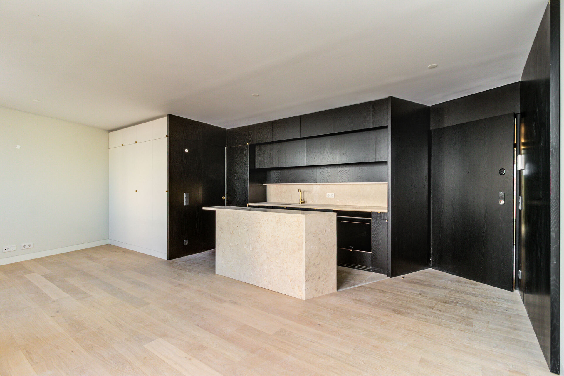 Apartamento T0 novo e sofisticado próximo, da Avenida da Liberdade