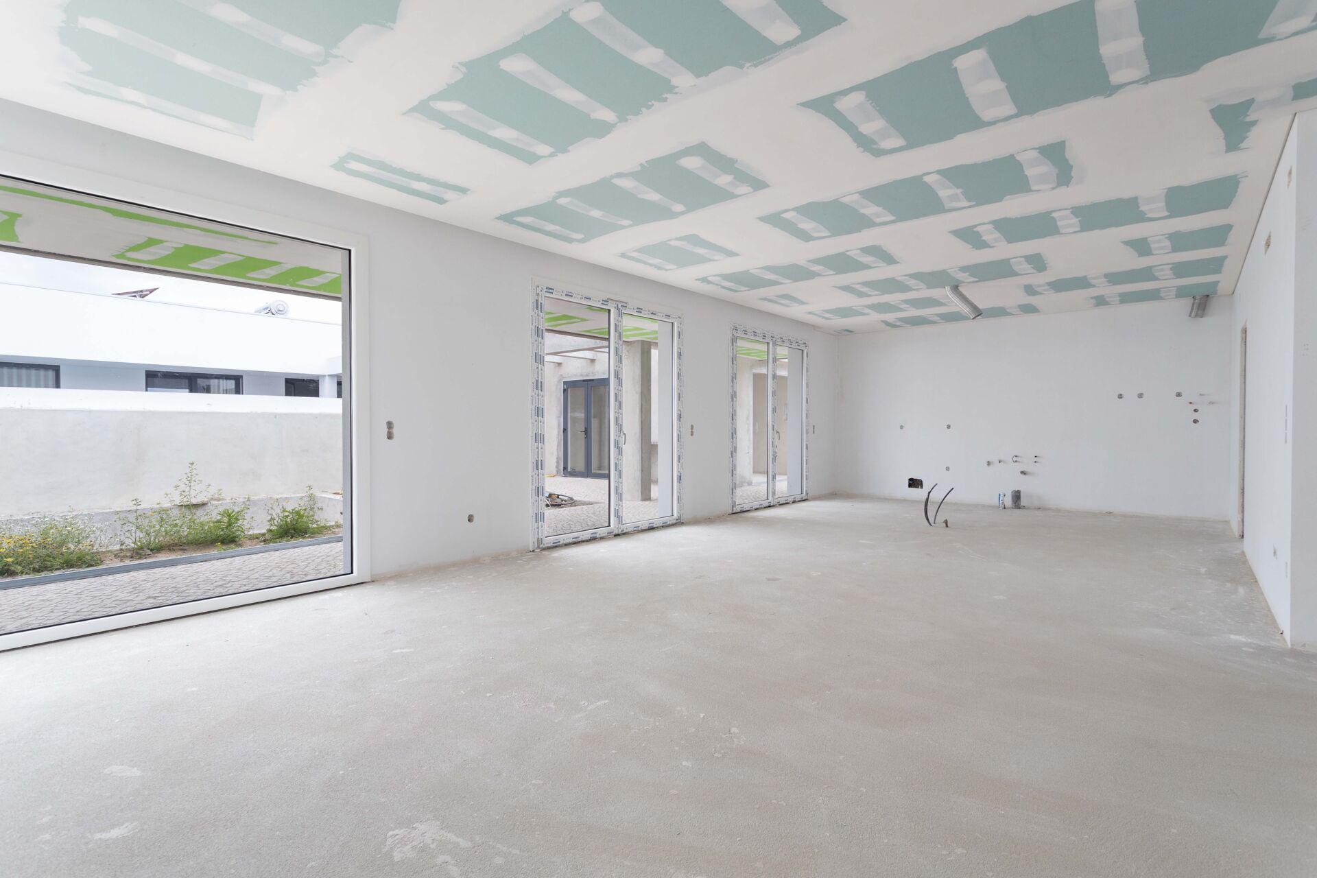 MORADIA T4 TERREA ISOLADA COM PISCINA, FERNÃO FERRO
