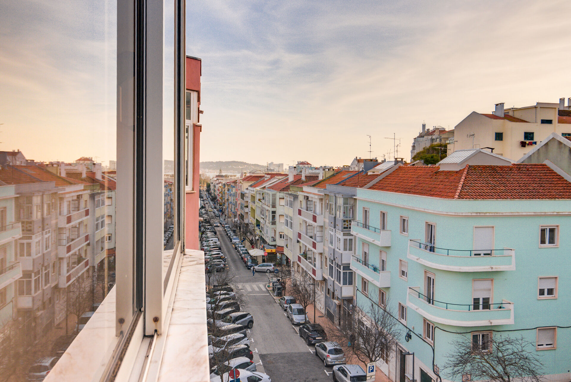 Apartamento Familiar com Vista Rio e Localização Premium em Algés! *RESERVADO*