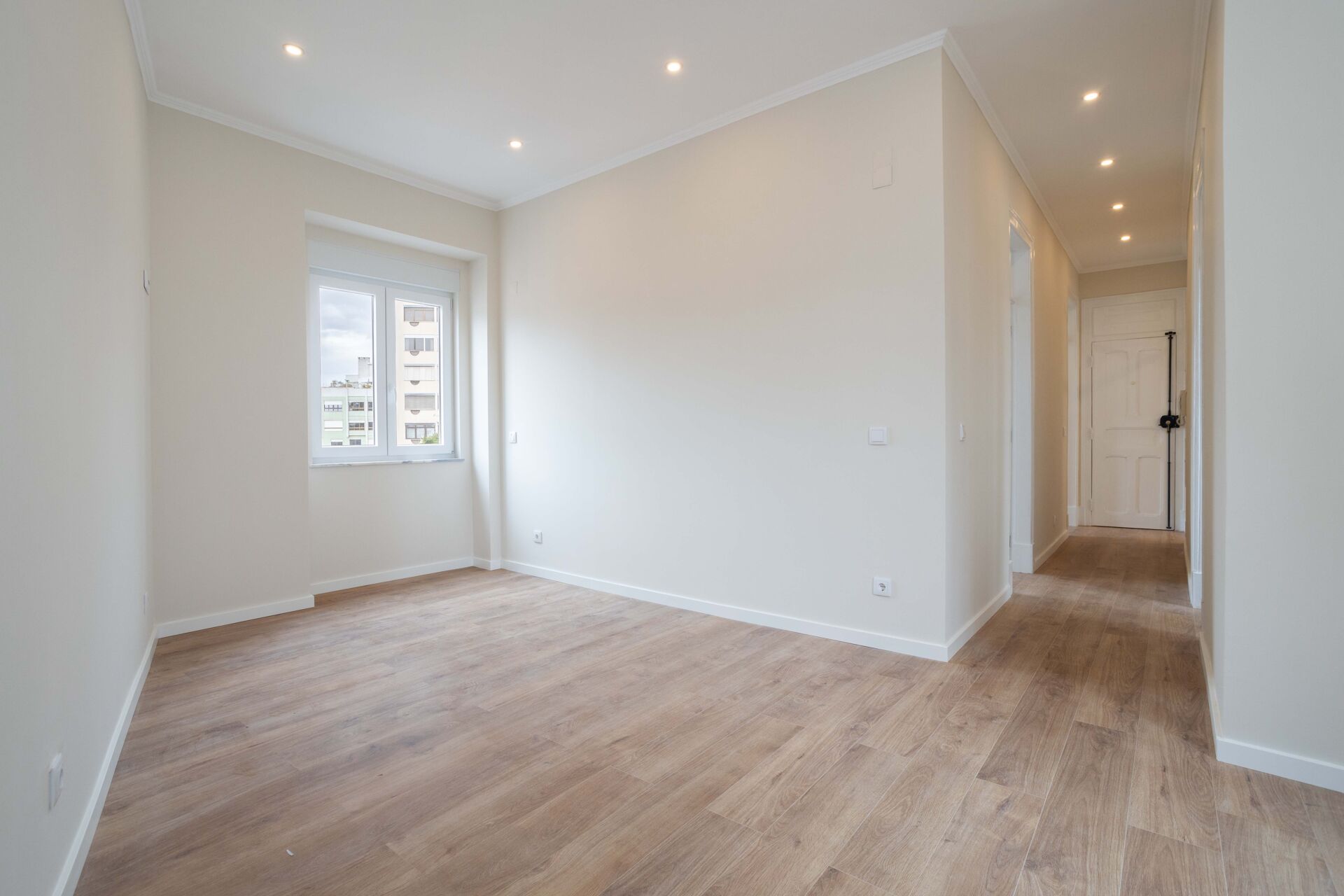 Apartamento Renovado com Vista Cidade e Localização de Prestígio
