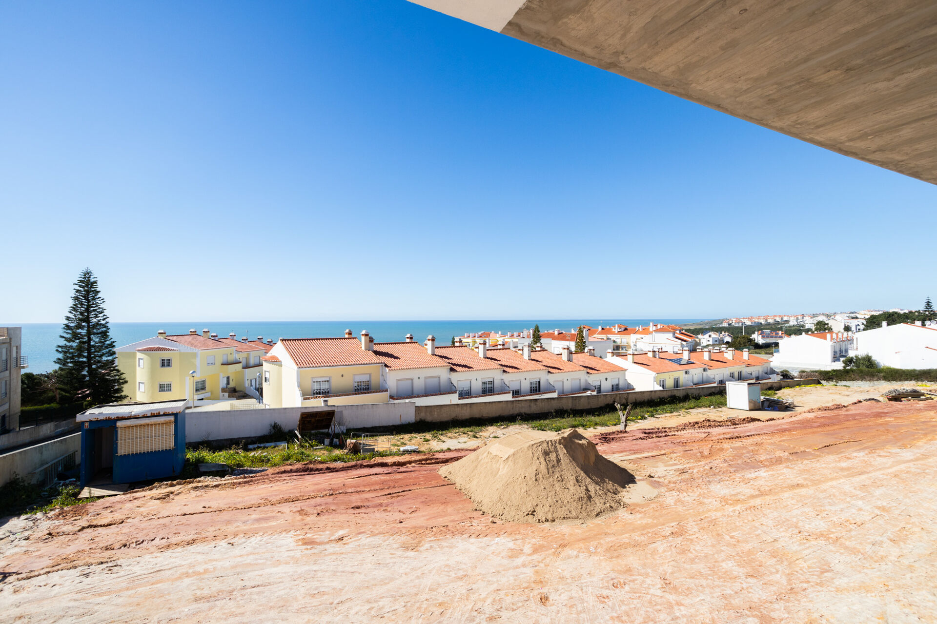 Apartamento T1 na Ericeira: Elegância e Conforto