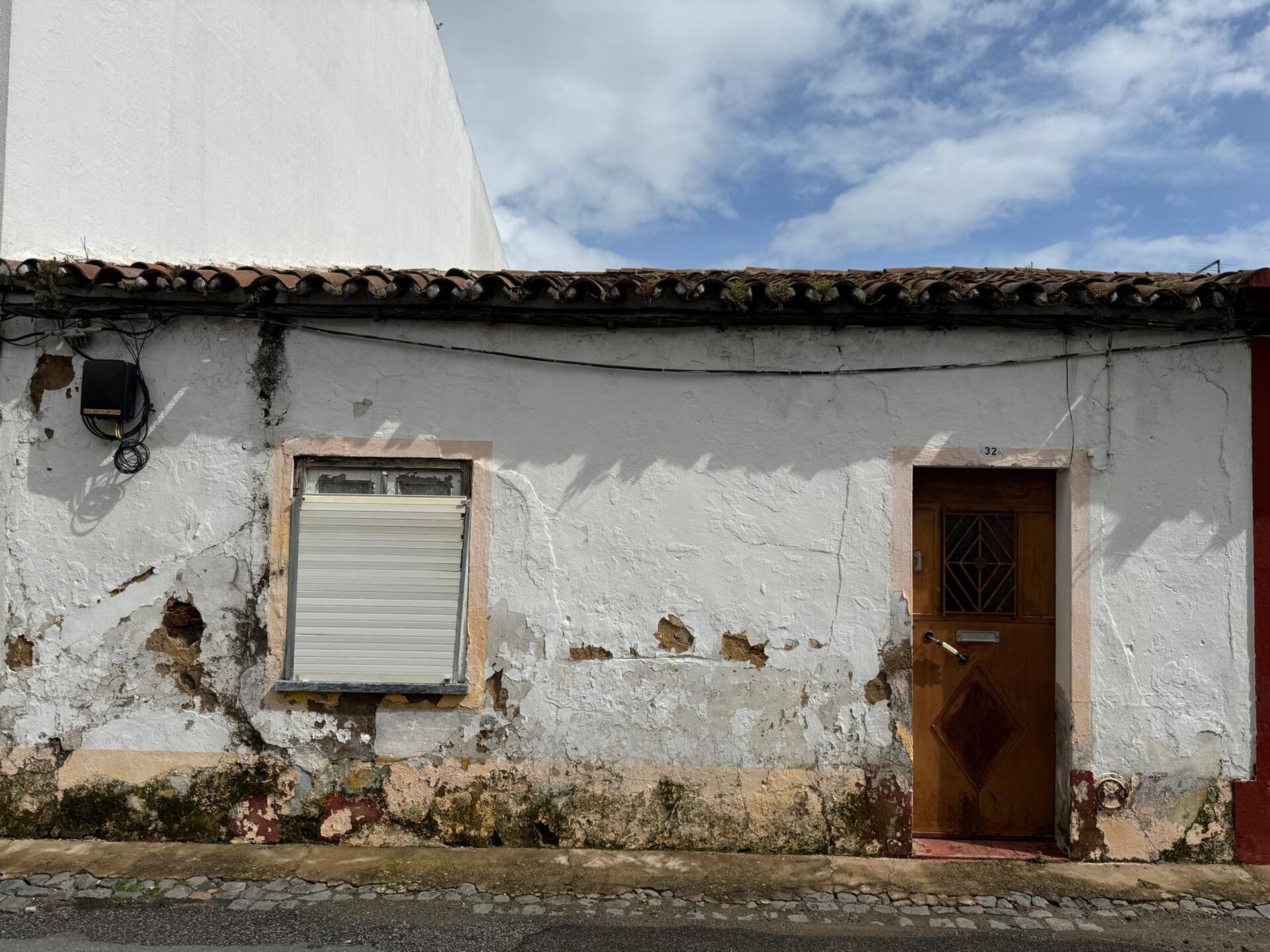 Moradia para Obras Totais à Venda em Ferreira do Alentejo – Grande Potencial!