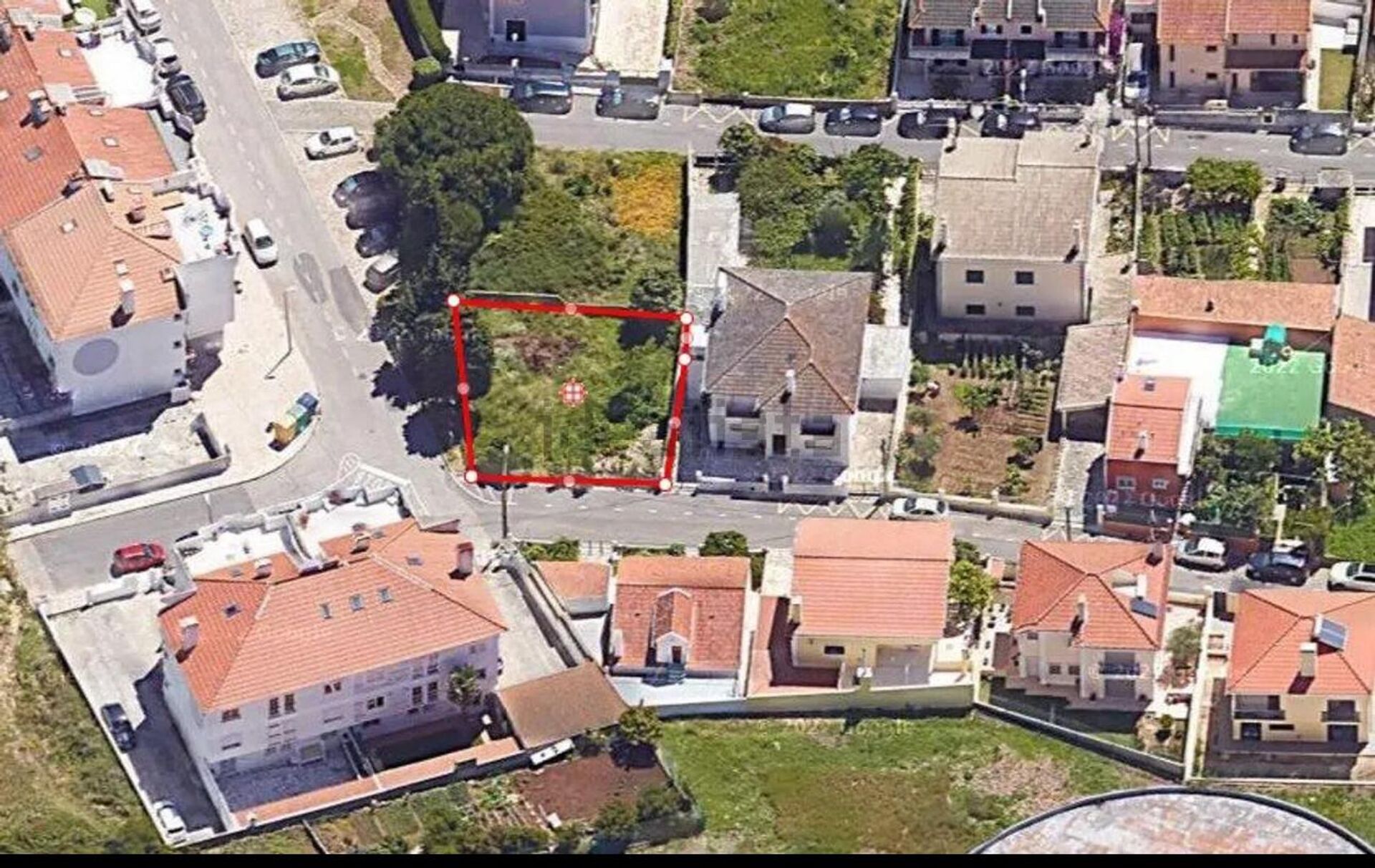Terreno em Outeiro de Polima