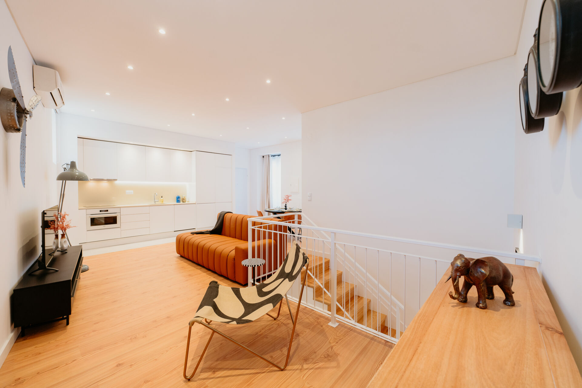 T2 Duplex de Luxo em São Vicente: Tradição e Modernidade no Coração de Lisboa!