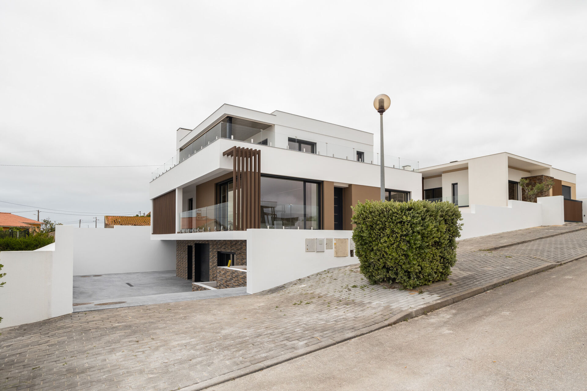 Moradia T4 Isolada com jardim e garagem