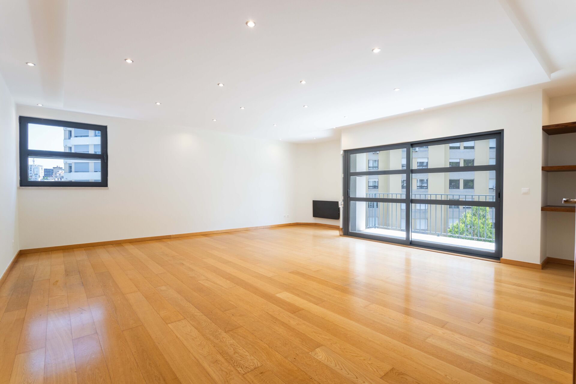Apartamento T4 no Lumiar/Telheiras: Espaço, Conforto e Comodidade!