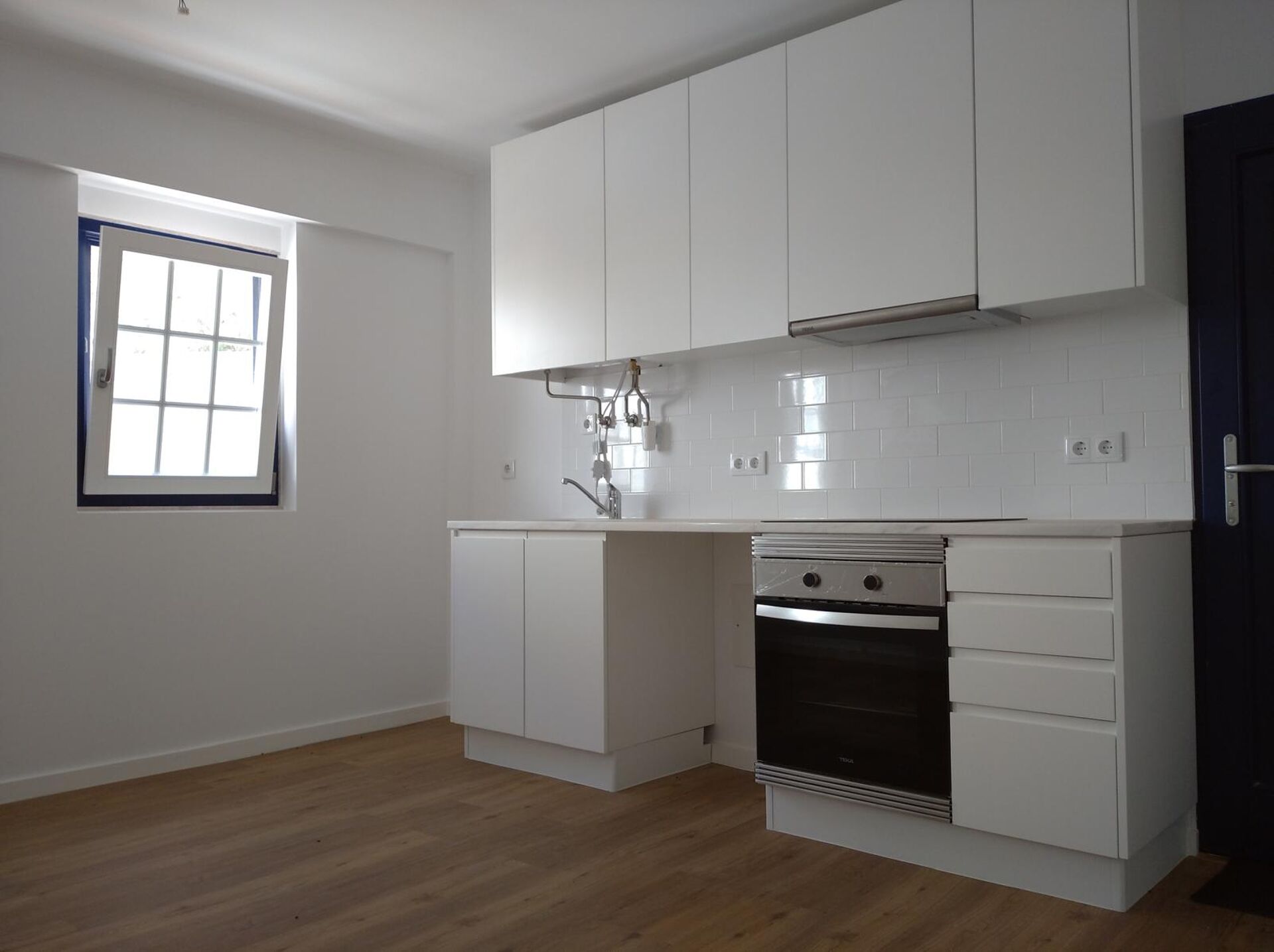 APARTAMENTO T0 NA RUA POSSIDÓNIO DA SILVA