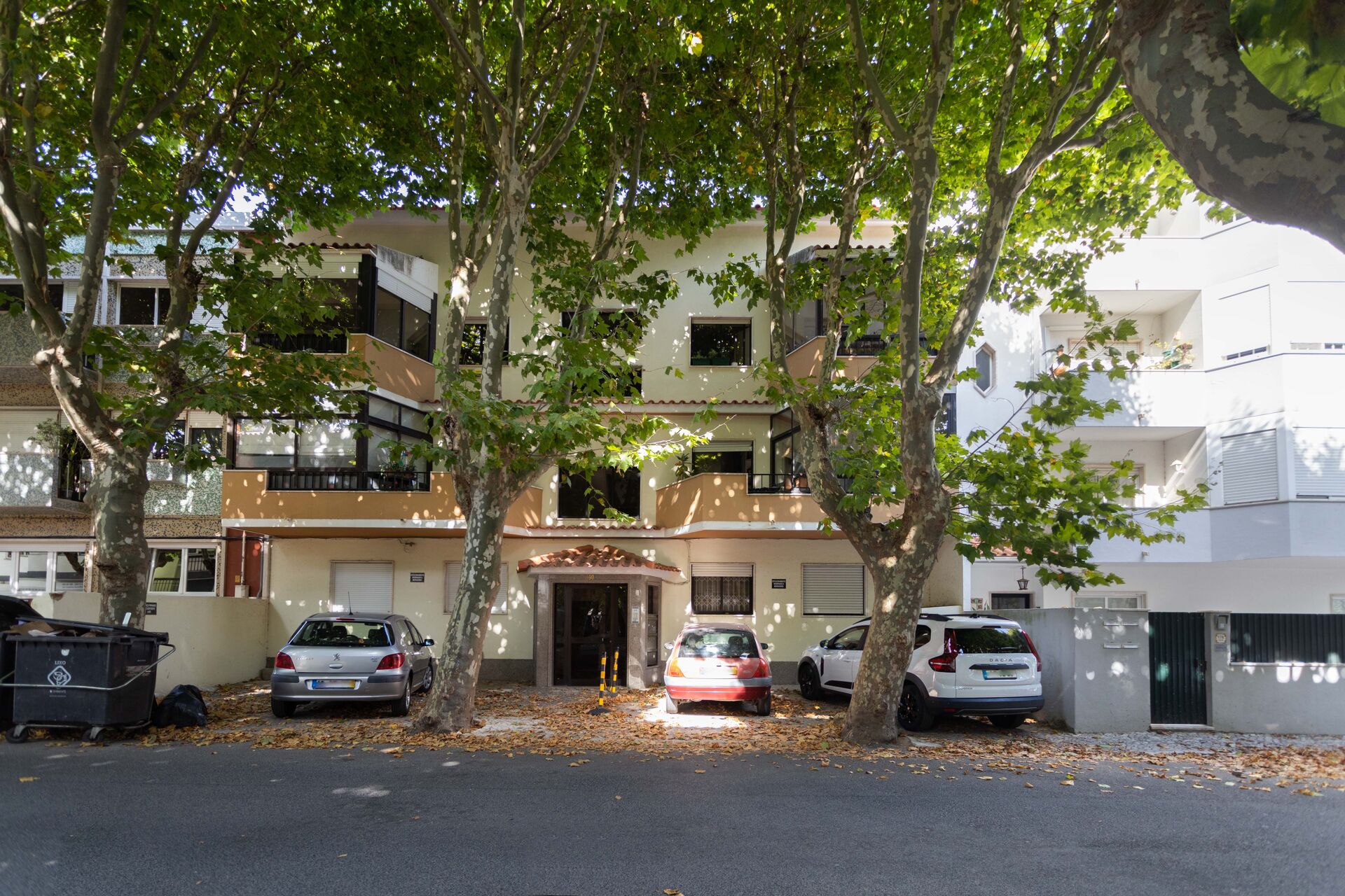 Encantador Apartamento Familiar em Zona Tranquila com Terraço e Lareira!
