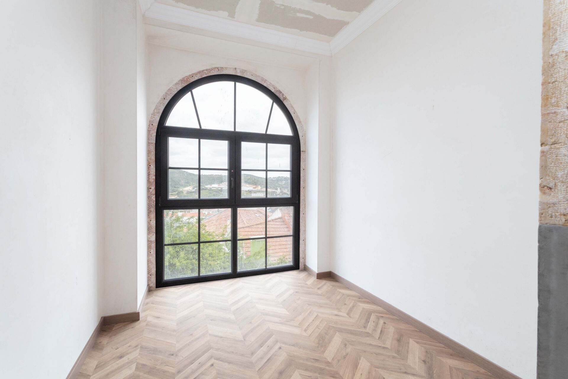 Descubra o Refúgio Perfeito: Apartamento Espetacular com Piscina e Jardim em Zona Privilegiada!