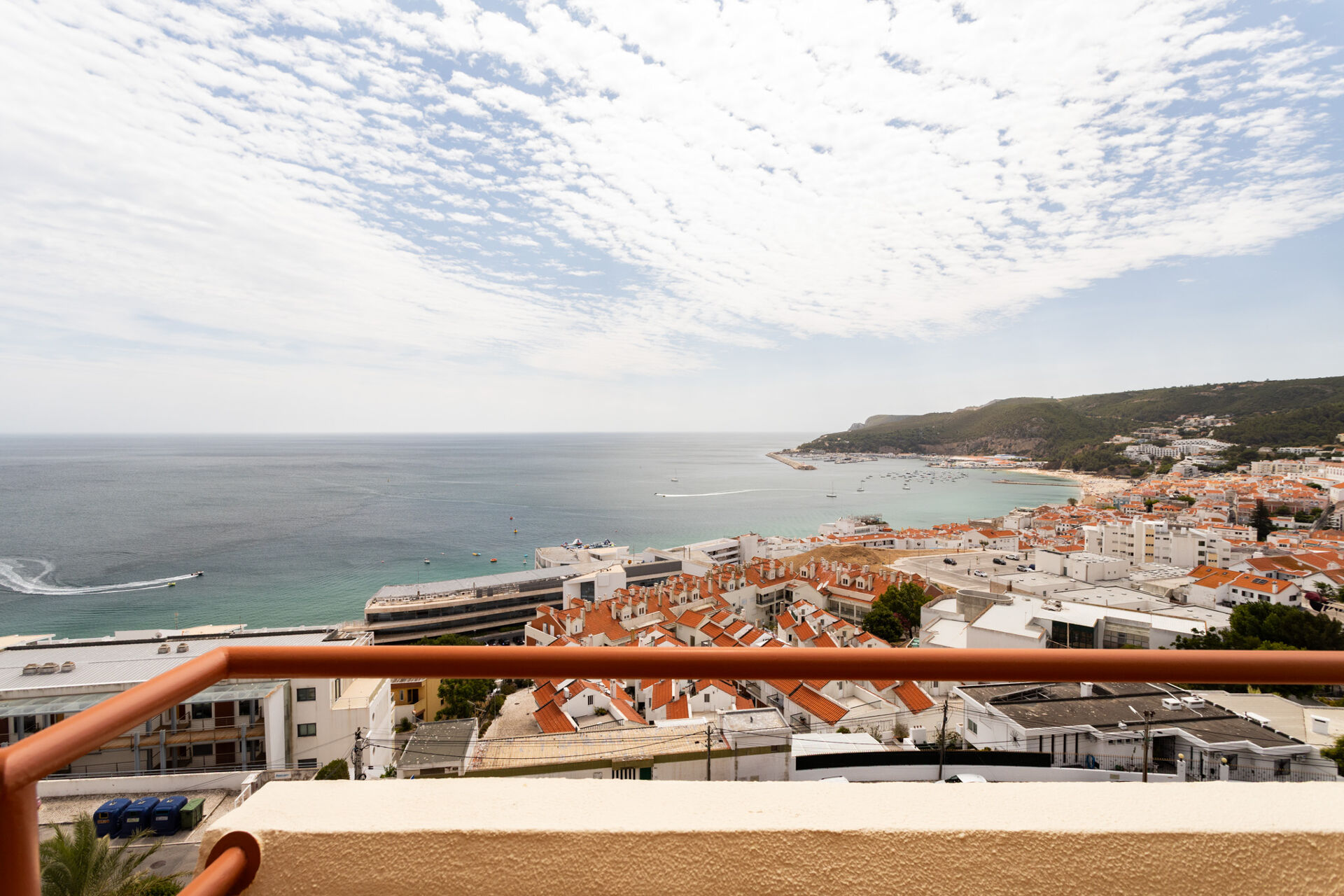 T1 Mobilado com Vista Mar | Sesimbra | Ideal para Teletrabalho