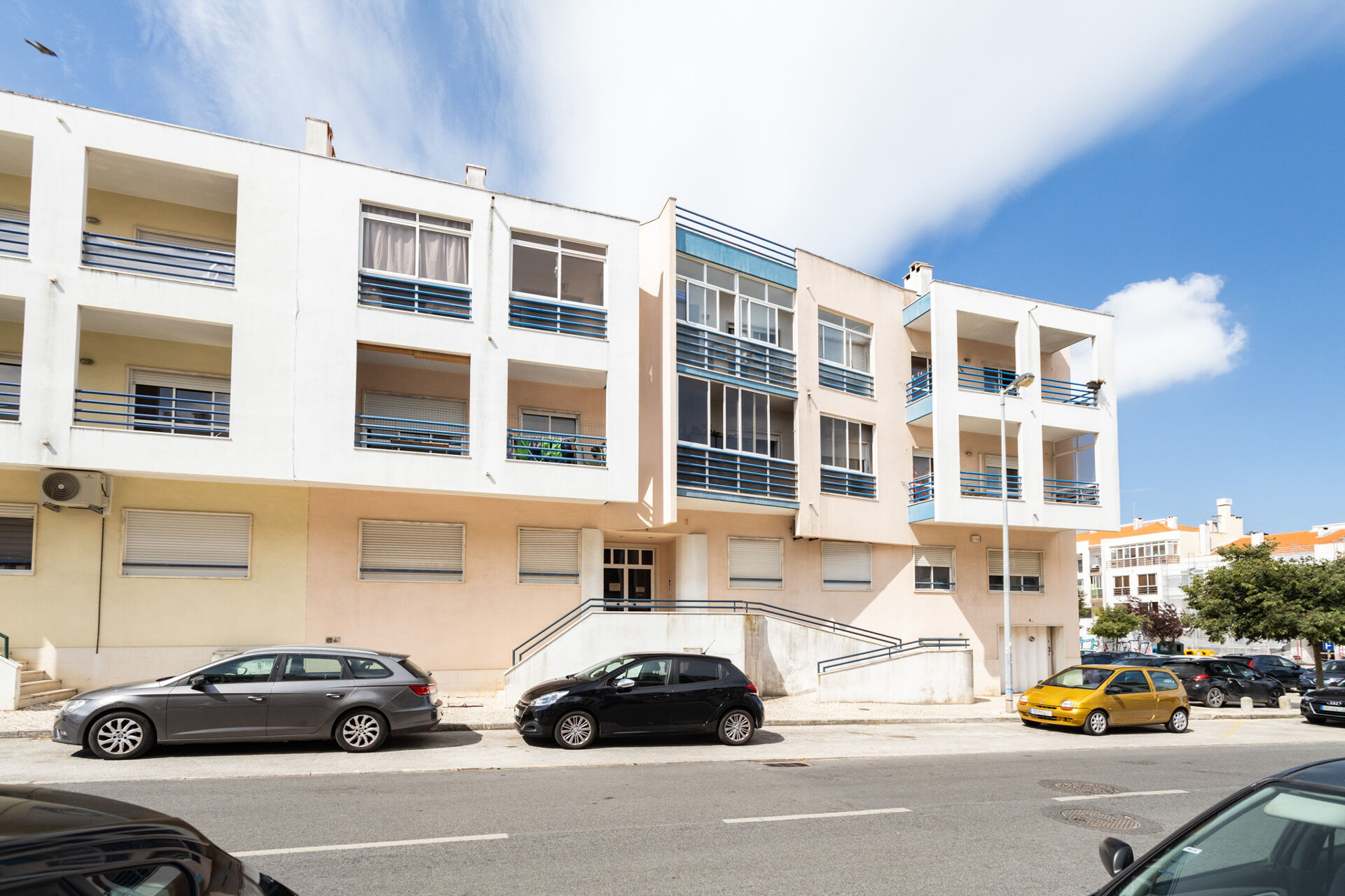 Apartamento T2 convertido em T3 na Quinta do Texugo