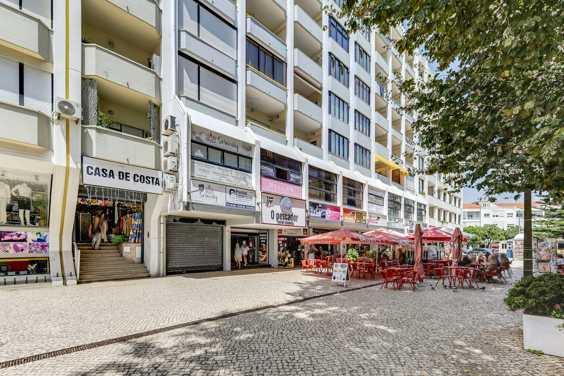 Espaço comercial para venda no Centro Comercial "O Pescador" – Costa da Caparica