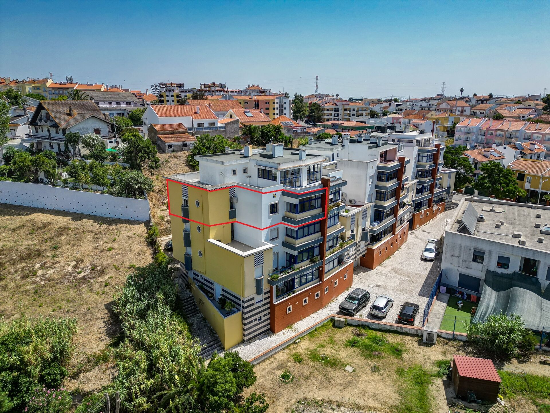 Apartamento Familiar T2 com Vista Mar na Charneca de Caparica 