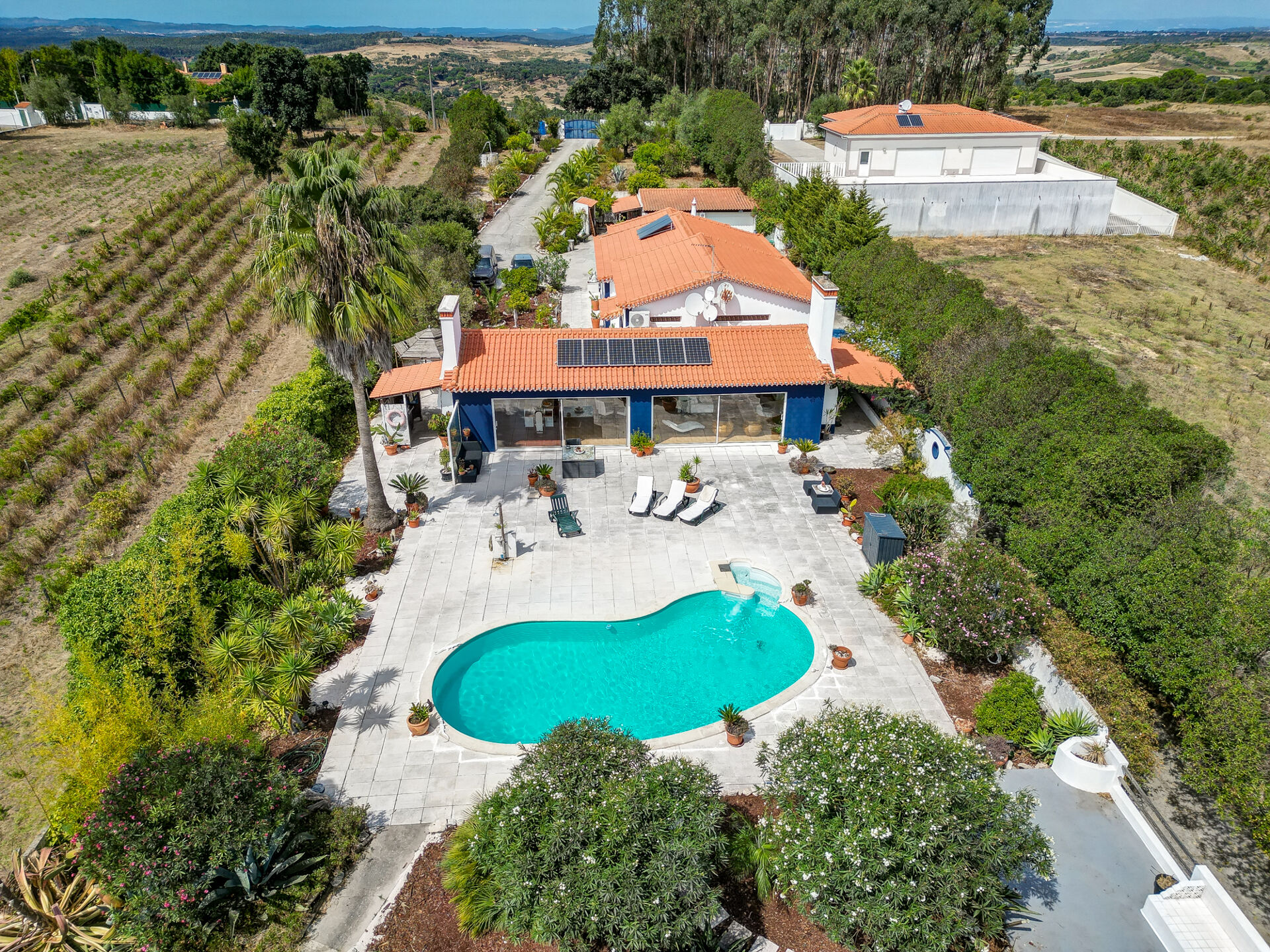 Moradia Isolada com Jardim, Piscina e Eficiência Energética – Oásis Familiar a 50km de Lisboa!