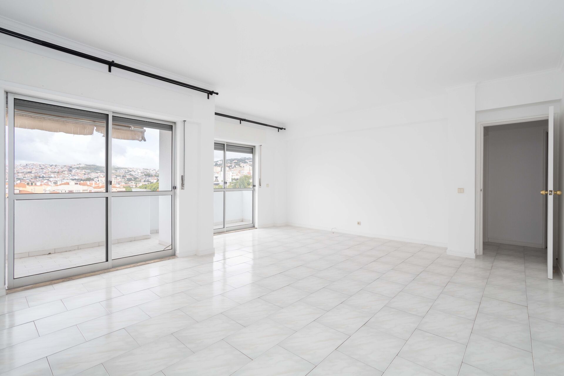 Arrenda-se apartamento T2 em Odivelas