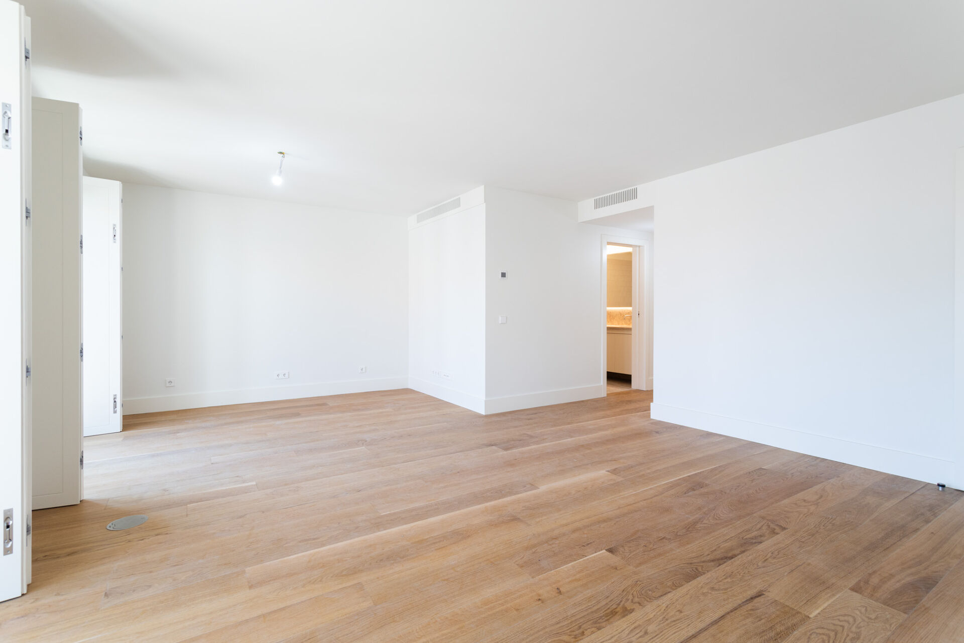 APARTAMENTO DE LUXO, A 3 MINUTOS DA AV. DA LIBERDADE