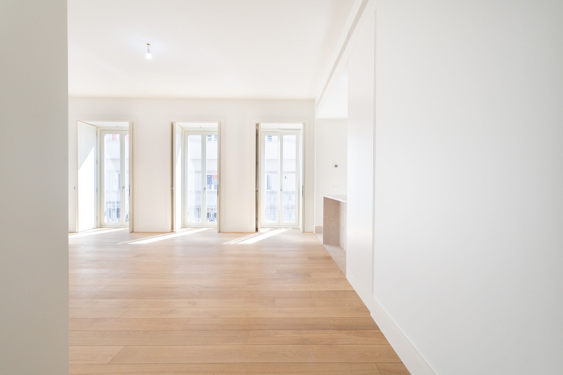 APARTAMENTO T2 DE LUXO, A 3 MINUTOS DA AV. DA LIBERDADE
