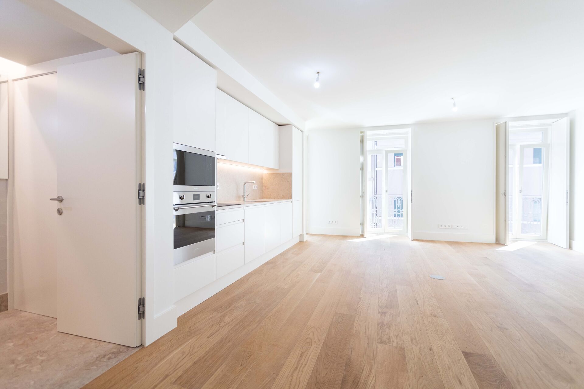 APARTAMENTO T1 DE LUXO, A 3 MINUTOS DA AV. DA LIBERDADE