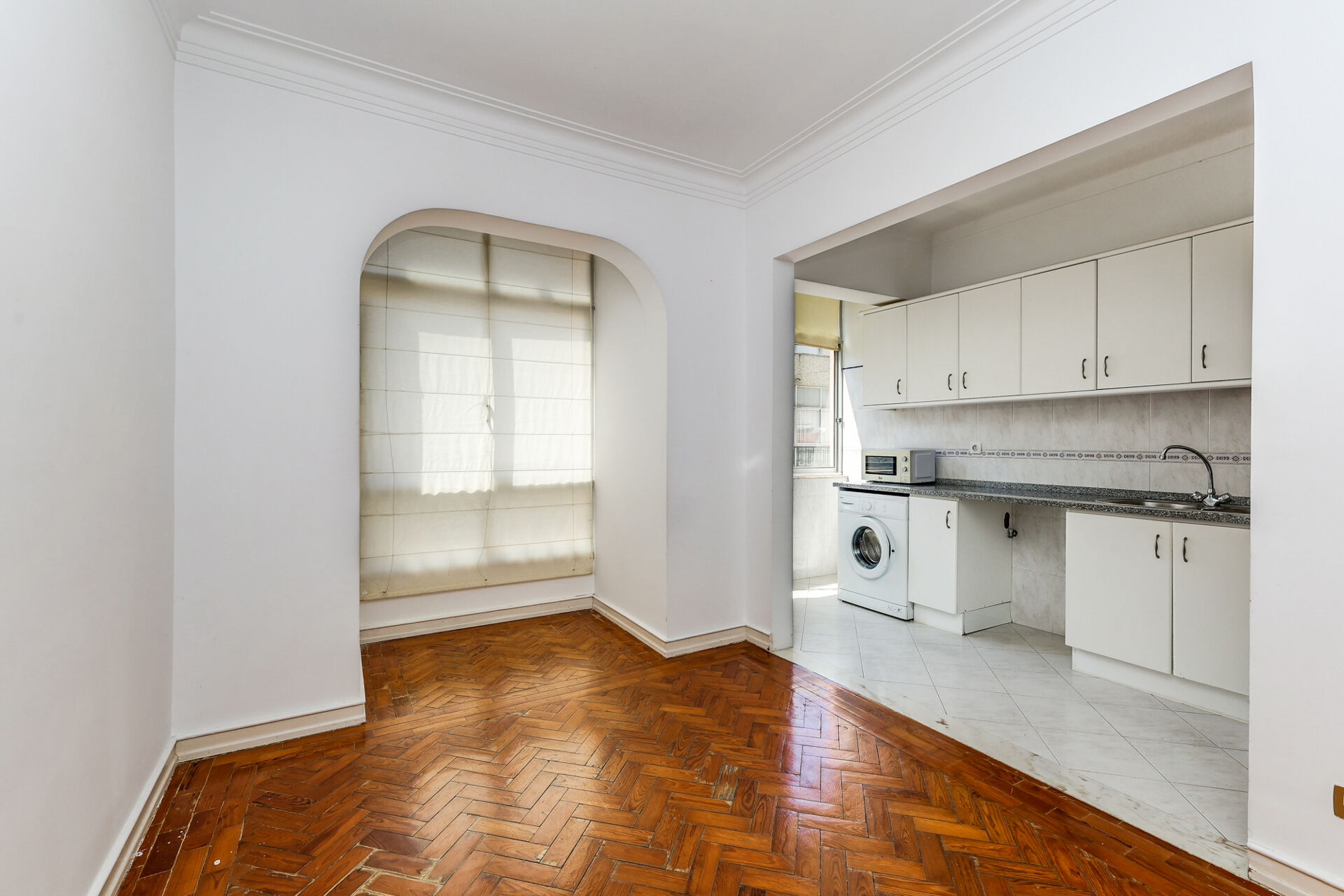 Descubra o Refúgio Ideal: Apartamento Único em Zona Tranquila e Privilegiada!