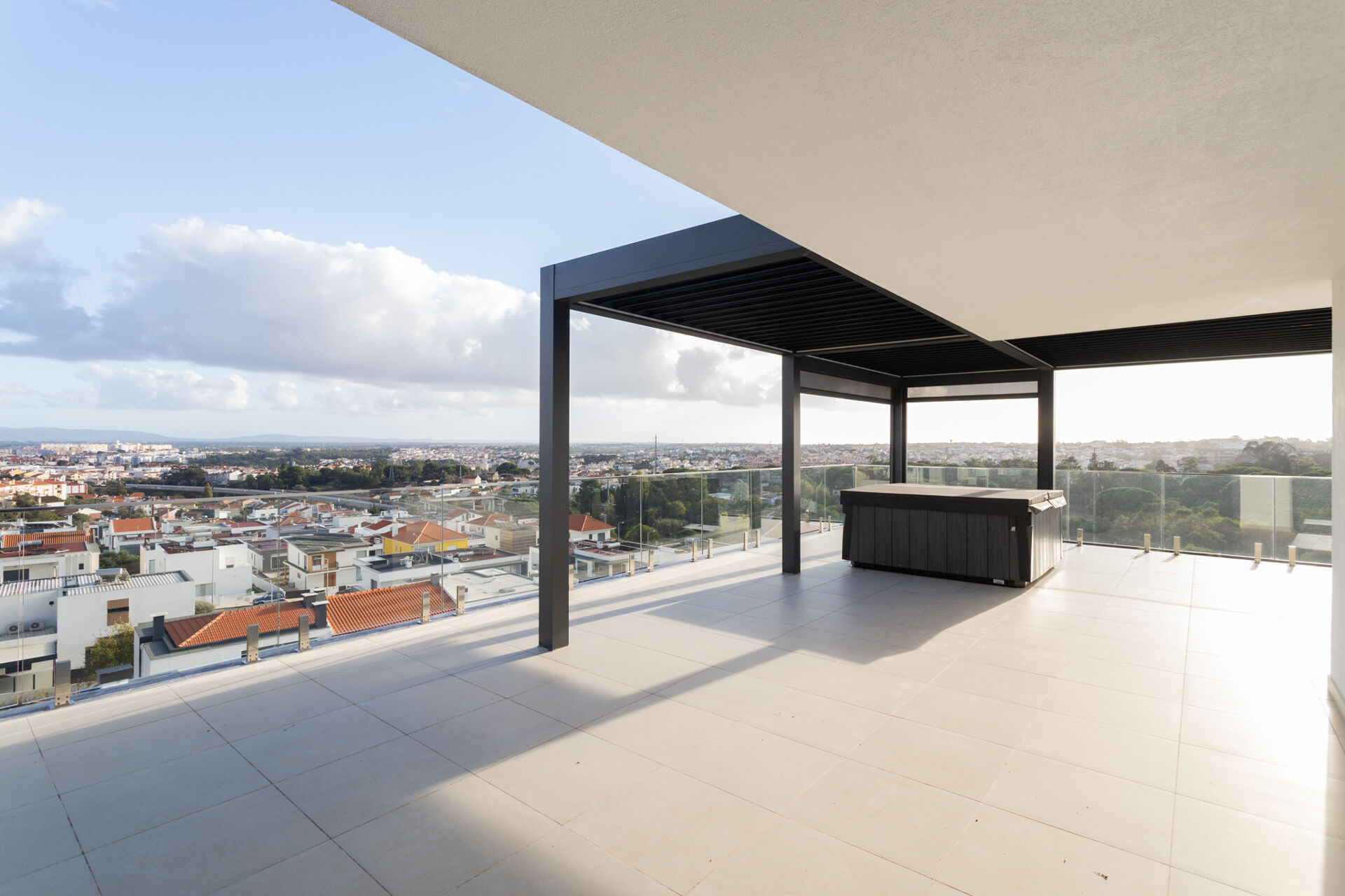 Apartamento com vistas deslumbrantes em Almada/Feijó 