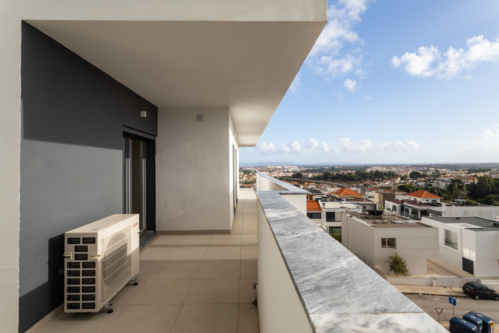 Apartamento T3 - parqueamento e arrecadação