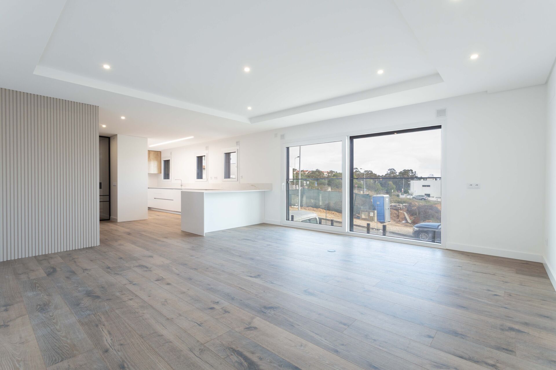 Deslumbrante T3 com Terraço e arrecadação no Feijó, Almada!