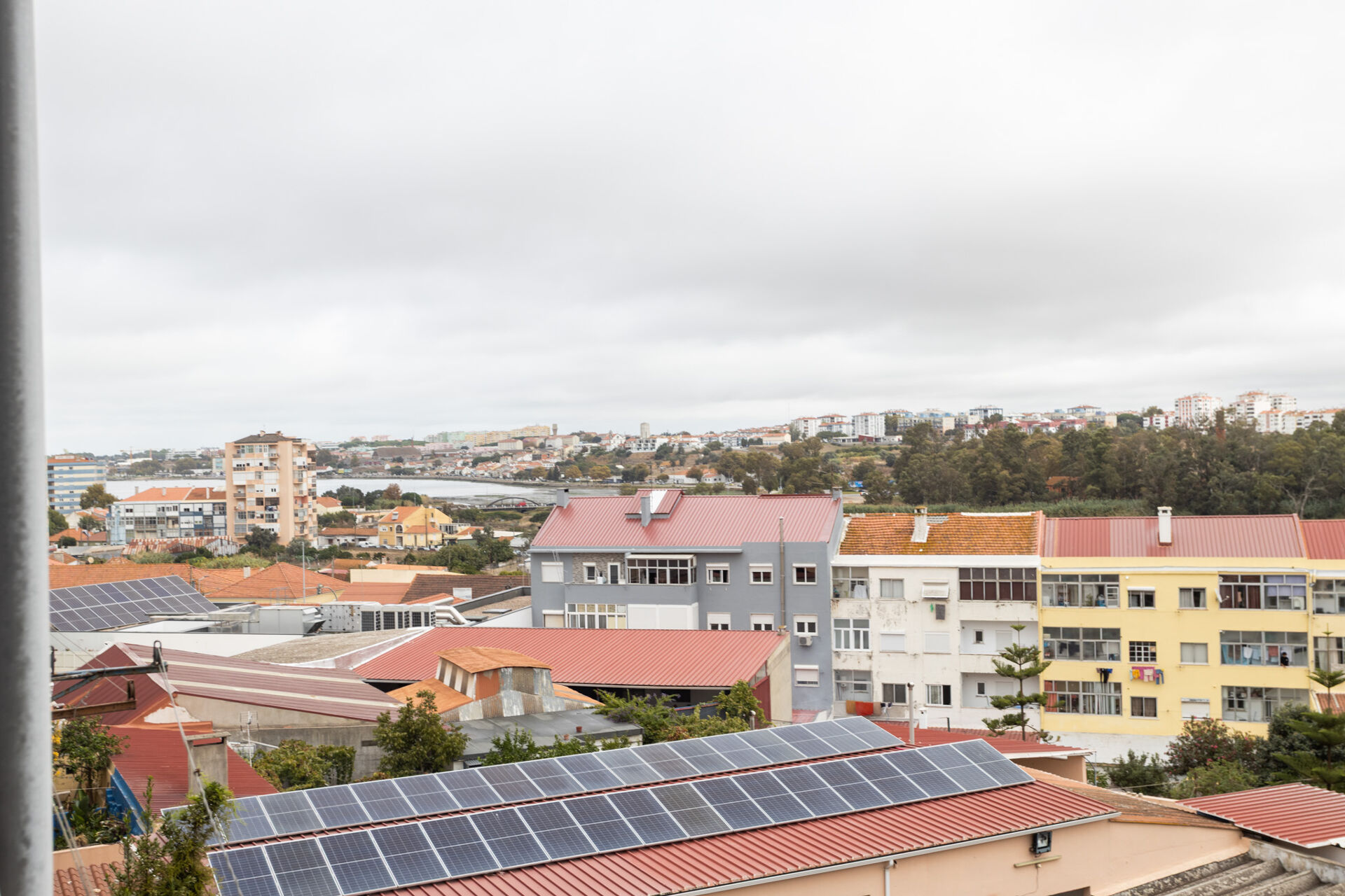 Encantador Apartamento T2+1 em Amora com sotão
