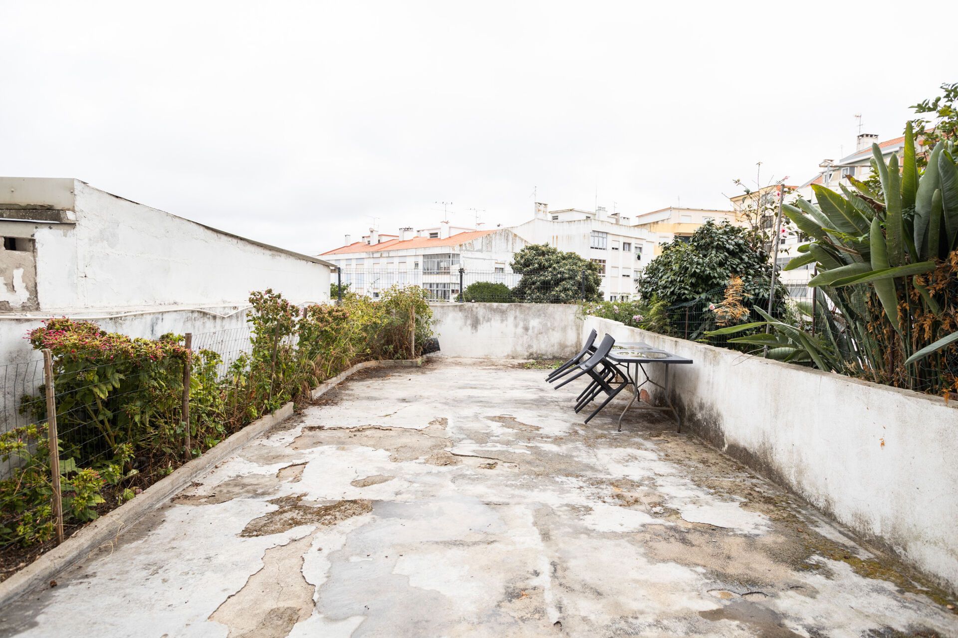 Encantador T2+1 em Amora com garagem e logradouro