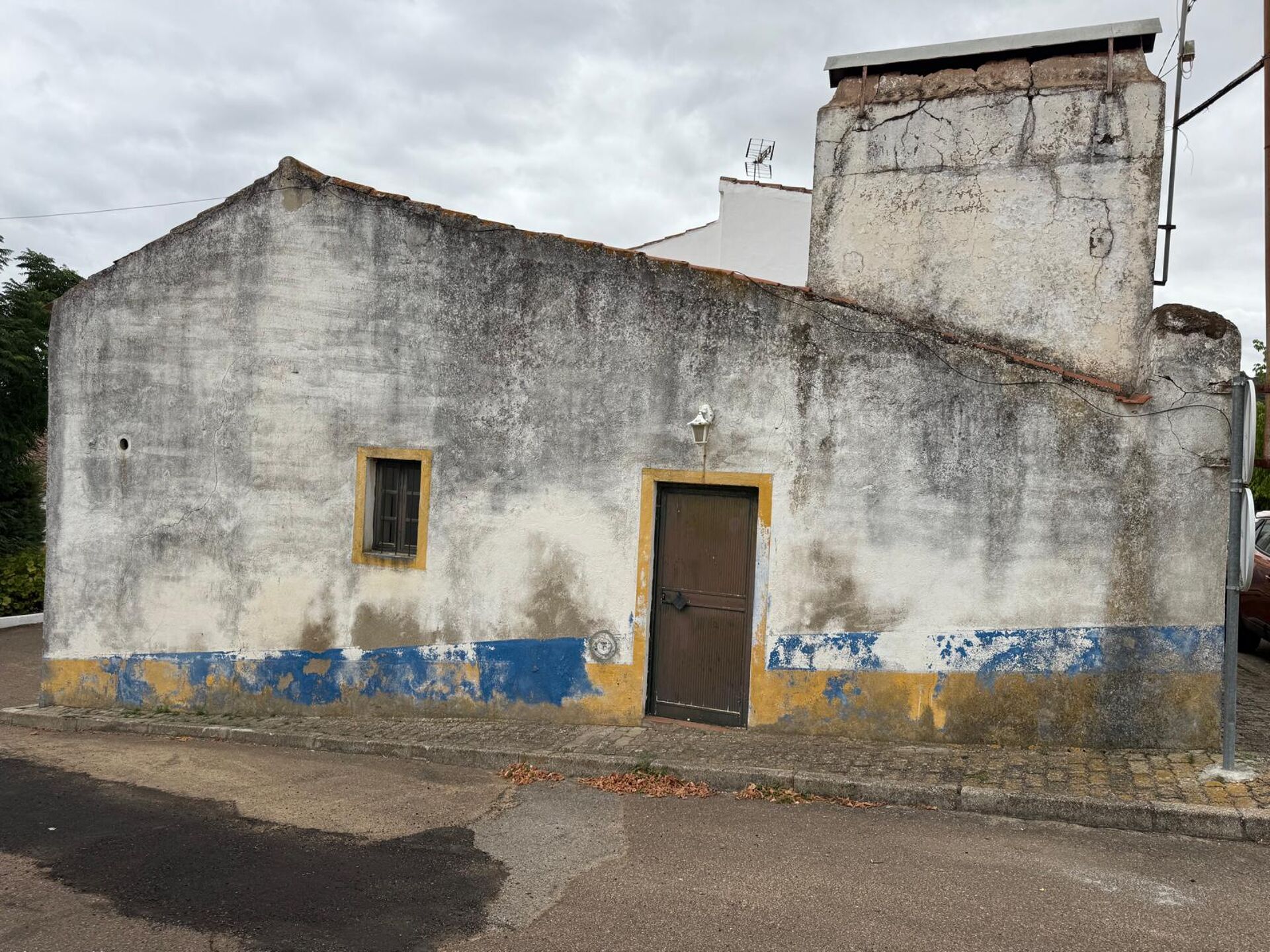 Invista na Sua Visão: Moradias Geminadas com Potencial de Valorização em Vaiamonte