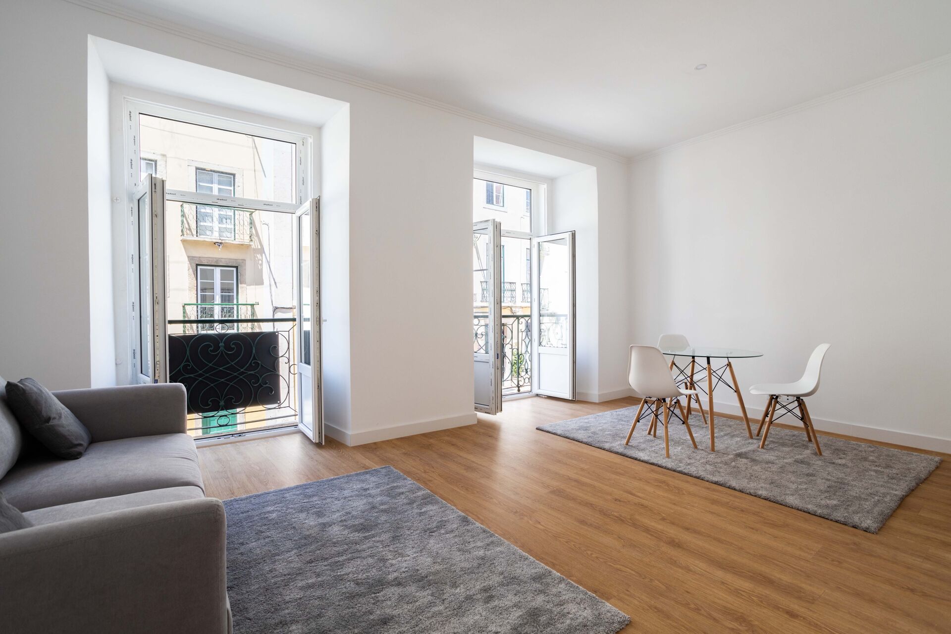 Apartamento T2 renovado a estrear, em Arroios, Lisboa