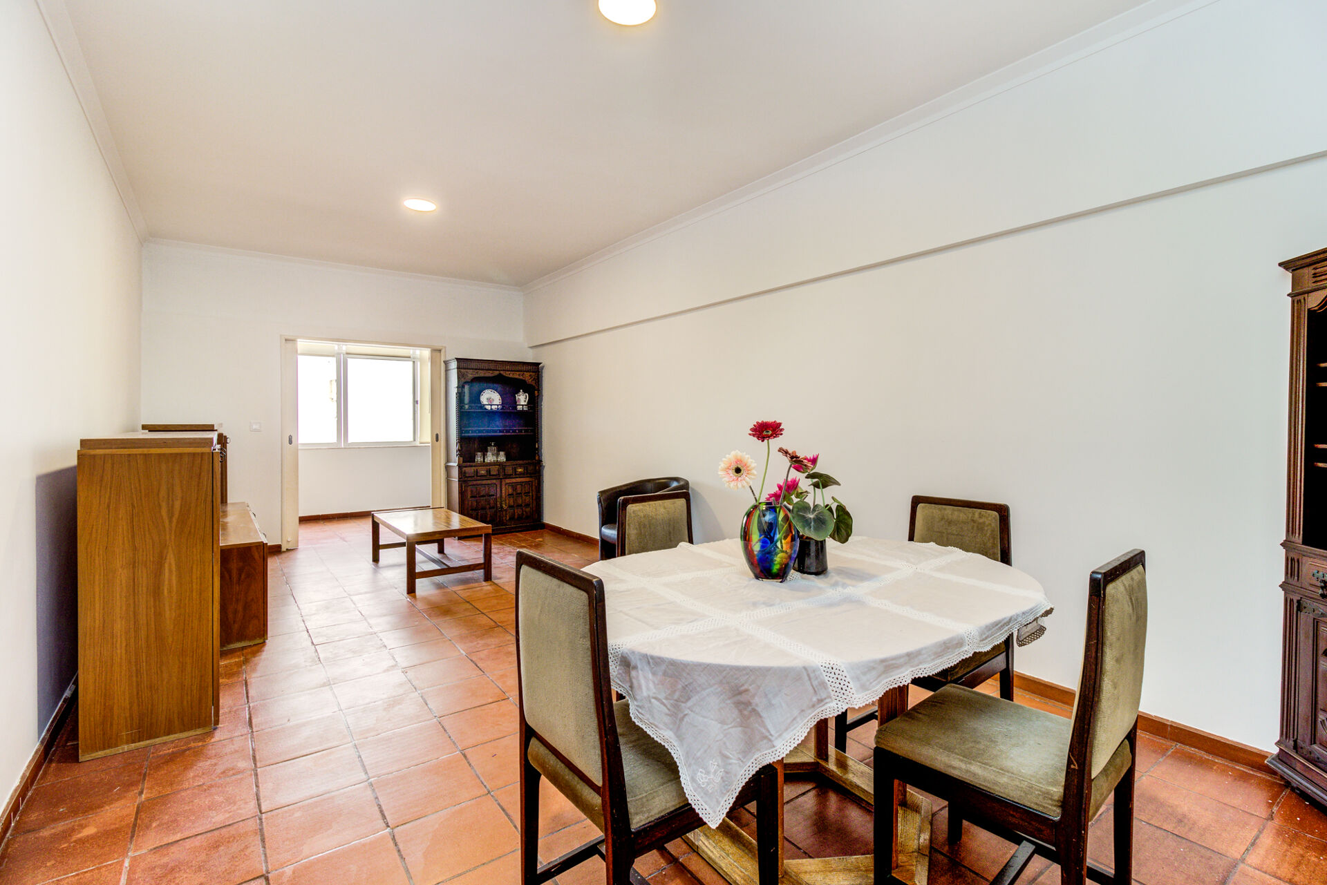 Apartamento de 3 Quartos Ideal para Famílias: Conforto, Modernidade e Serenidade Numa Localização Privilegiada!