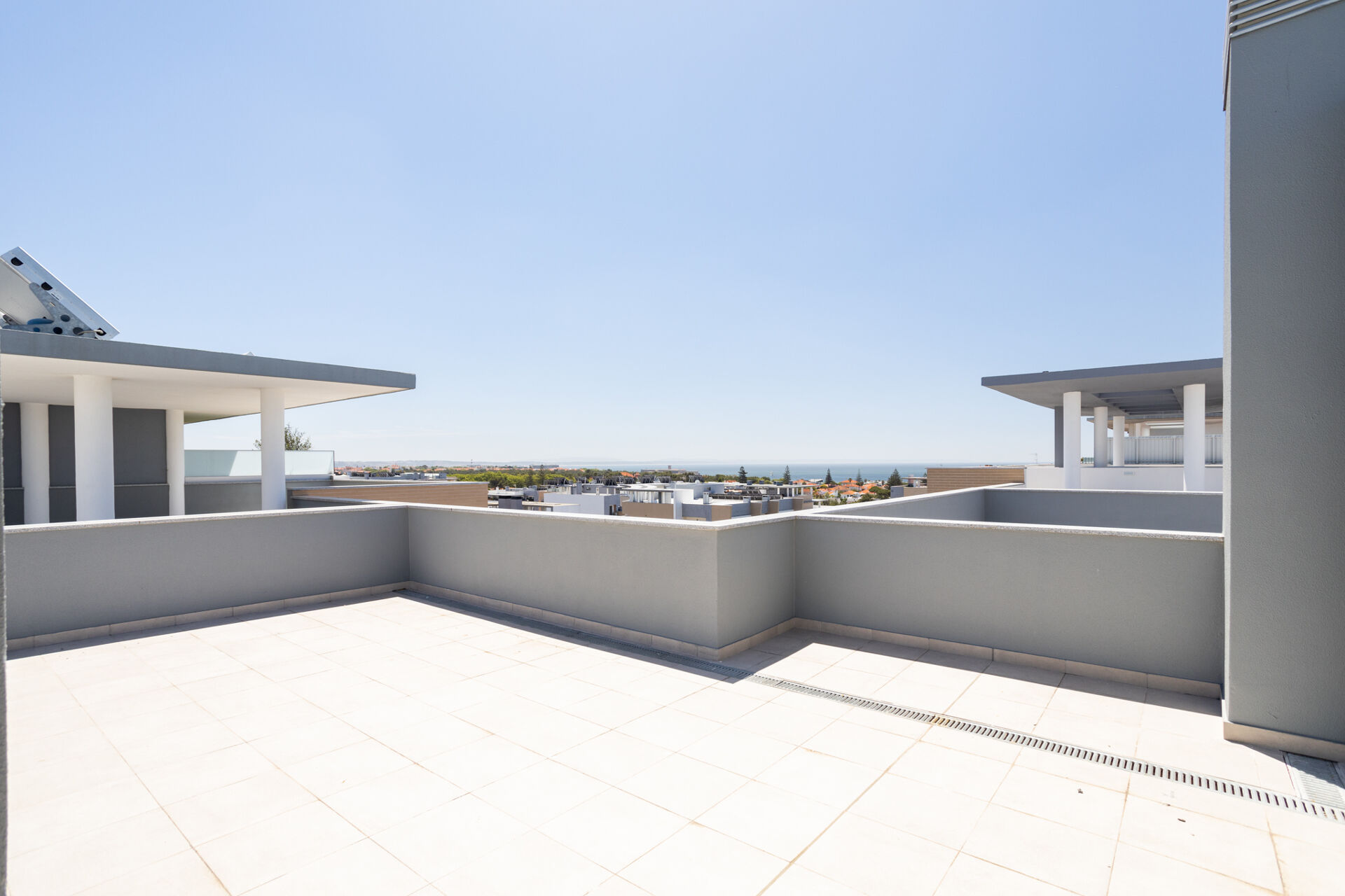 T3 Nova Construção Empreendimento de Luxo na Quinta das Marianas com terraço e vista mar